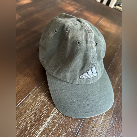 Adidas Climalite hat - Picture 3 of 11